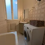 Apartment 2 Steps From Montmartre